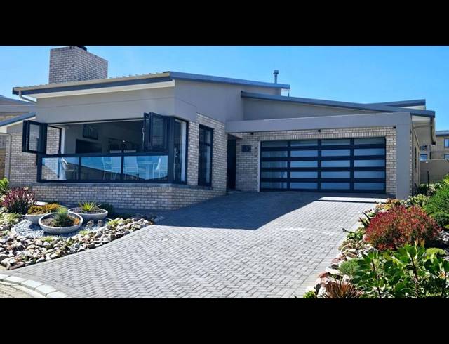 3 BEDROOM HOUSE FOR SALE IN DANA BAY